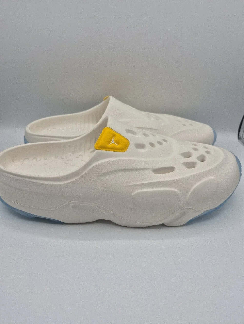 Jordan Roam Marquette PE Player Exclusive Sail Amarillo HF5558-100 Men's Sizes
